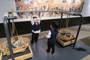 東京都江戸東京博物館は2歳でもたっぷり遊べる！ | 常設展の様子をご紹介